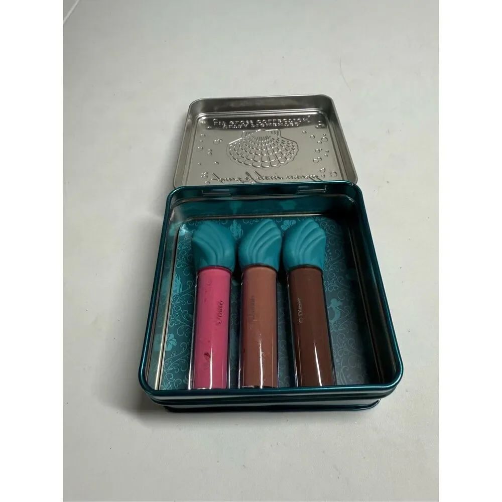 NWOT Disney’s Little Mermaid “Part Of Your World” Lip Gloss Collection in Tin
